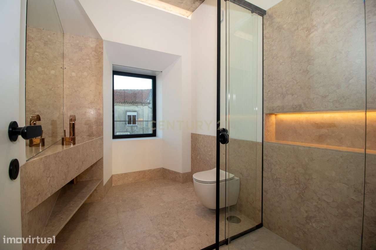 MORADIA T3 NO CORAÇÃO DE MAFRA – ESPAÇO, LUZ E SOFISTICAÇÃO-42