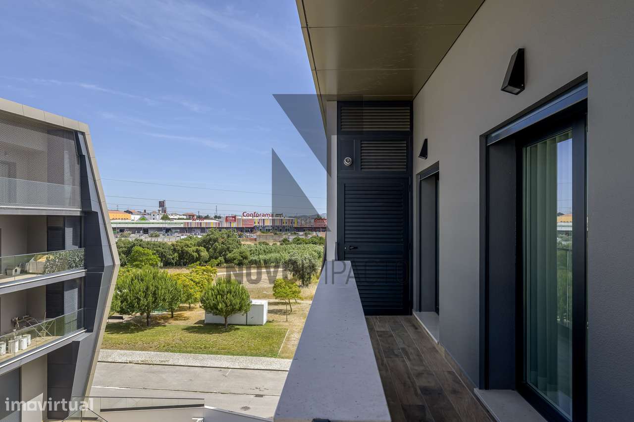 T4 Duplex de Luxo Mobilado, com 2 Terraços e Box para 2 Carros | Mo...-53