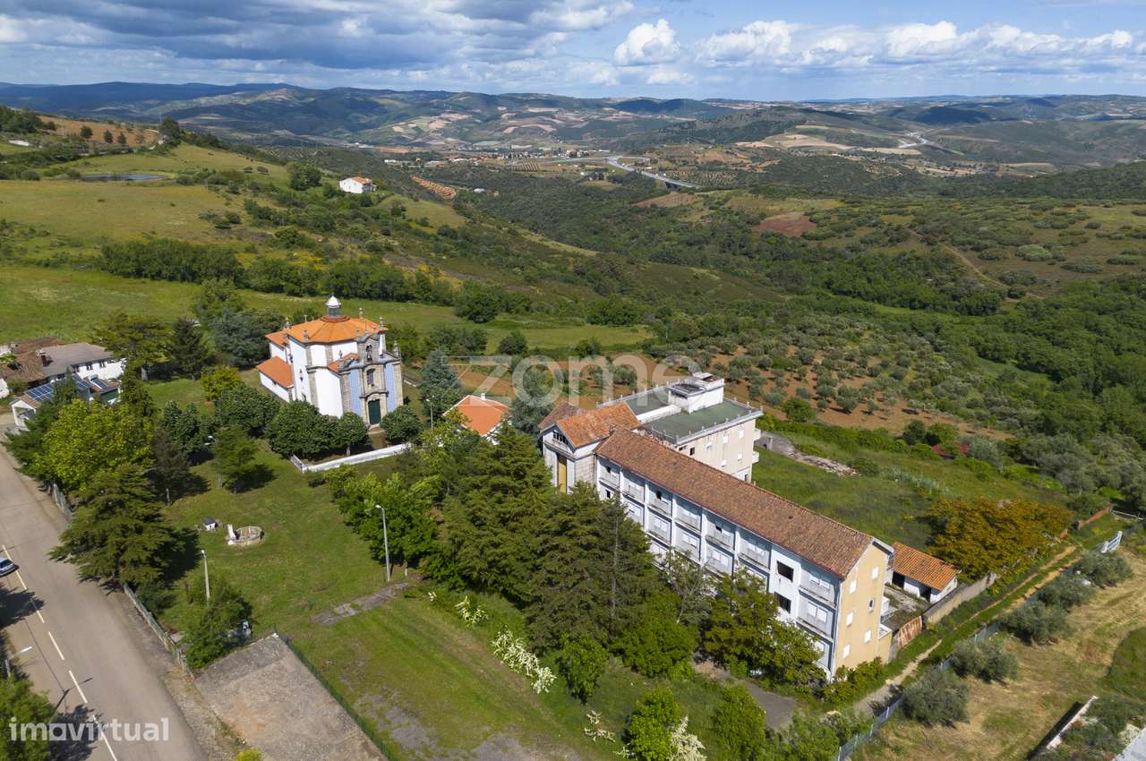 Edificio da Antiga Casa do Clero e dos Retiros - Grande imagem: 5/49