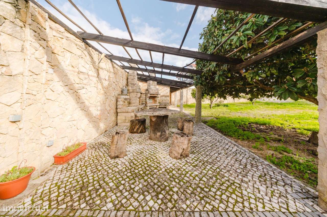 Moradia Independente T4 com Lote de 1.000 m2 em Fernão Ferro-8