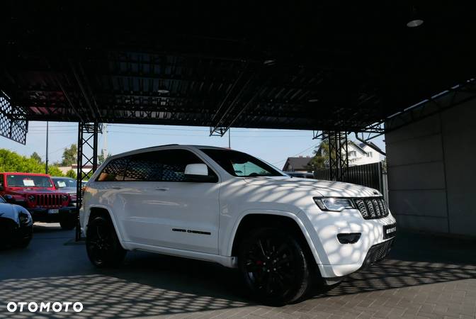 Jeep Grand Cherokee - 2