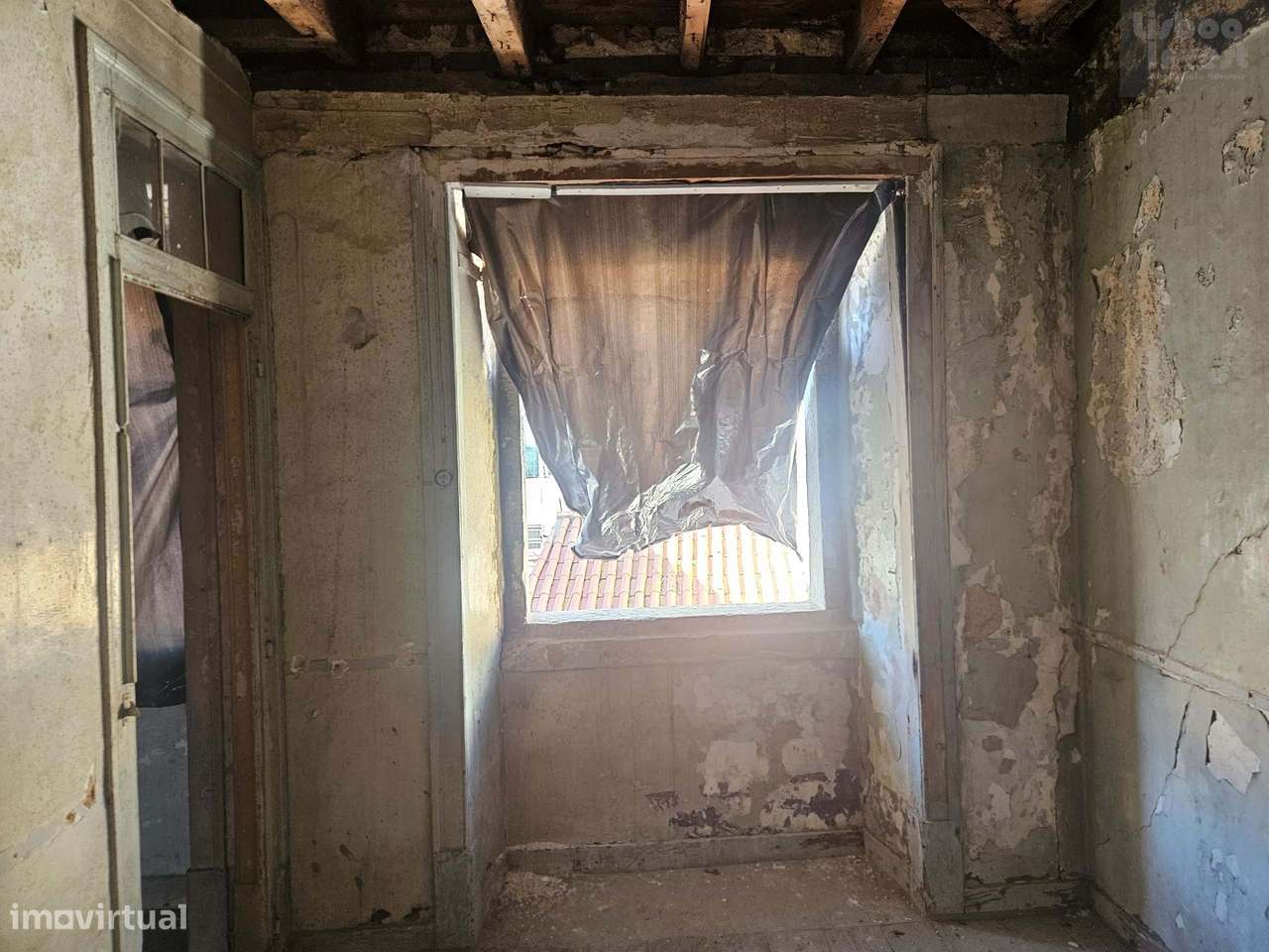 Vendo T2 para remodelação em predio totalmente remodelado-30