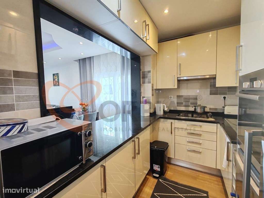 Apartamento T2 para venda com vista mar e piscina em Albufeira - Grande imagem: 4/29