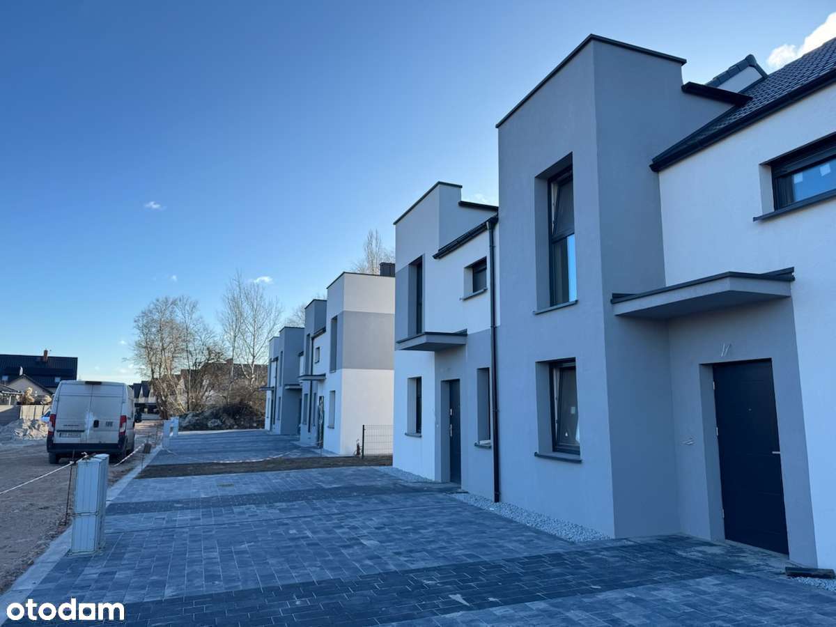 Nowy dom z pompą ciepła. Gotowy / budowa zakończona.-8