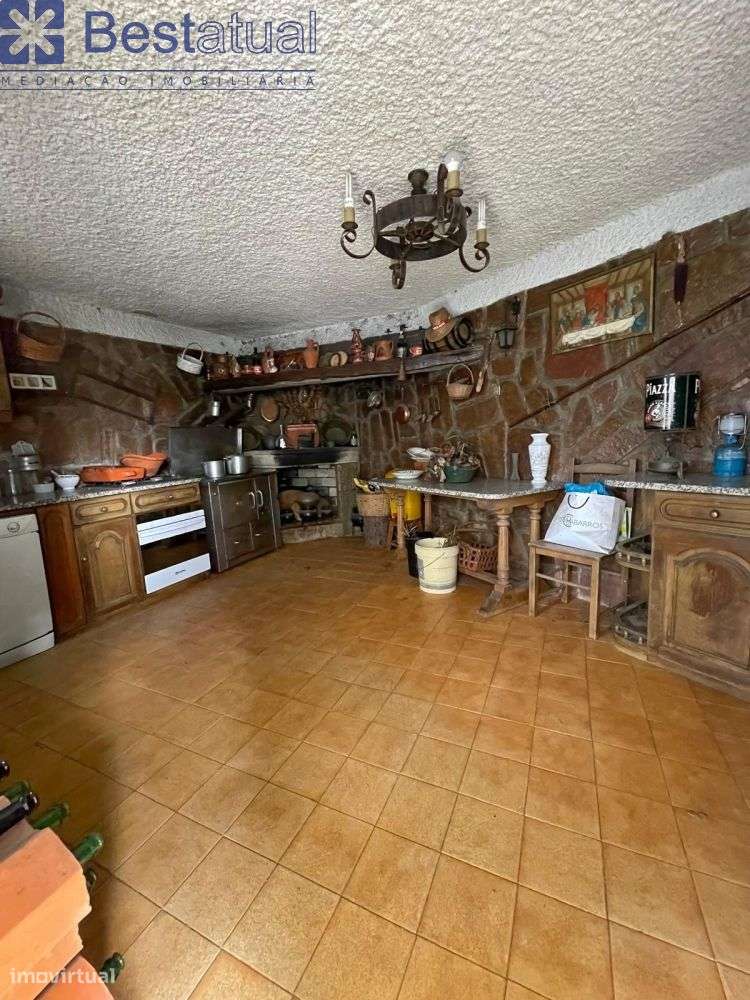 Moradia T4 Isolada - 5 min. Centro Sto. Tirso-10