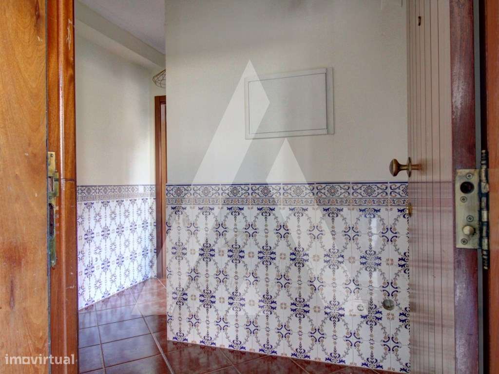 Apartamento T1 com garagem - Grande imagem: 2/25