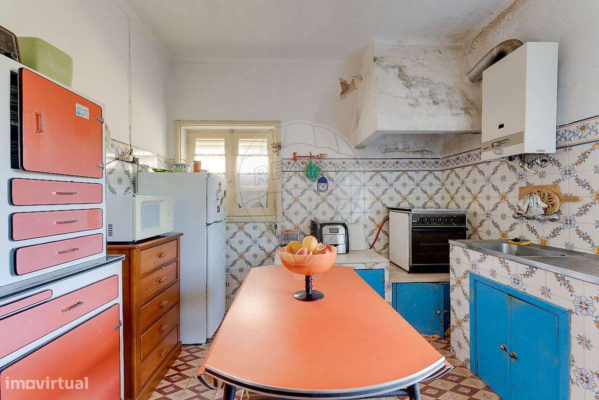 Moradia T6 | 2 Andares com Utilização Independente | Lote 1048m2-19