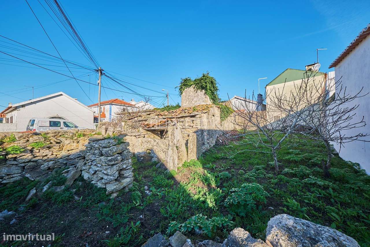 Lote de terreno misto com Moradia para reconstruir em Alvarinhos - Grande imagem: 2/24