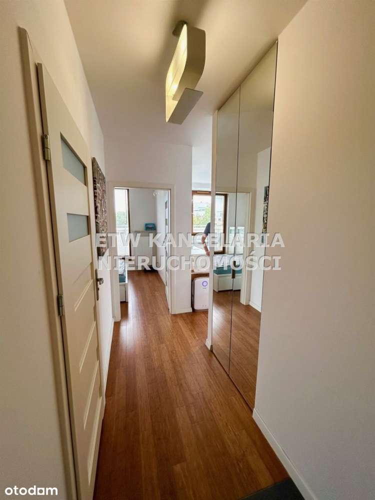 Apartament z 2 tarasami, balkonem i garażem-9