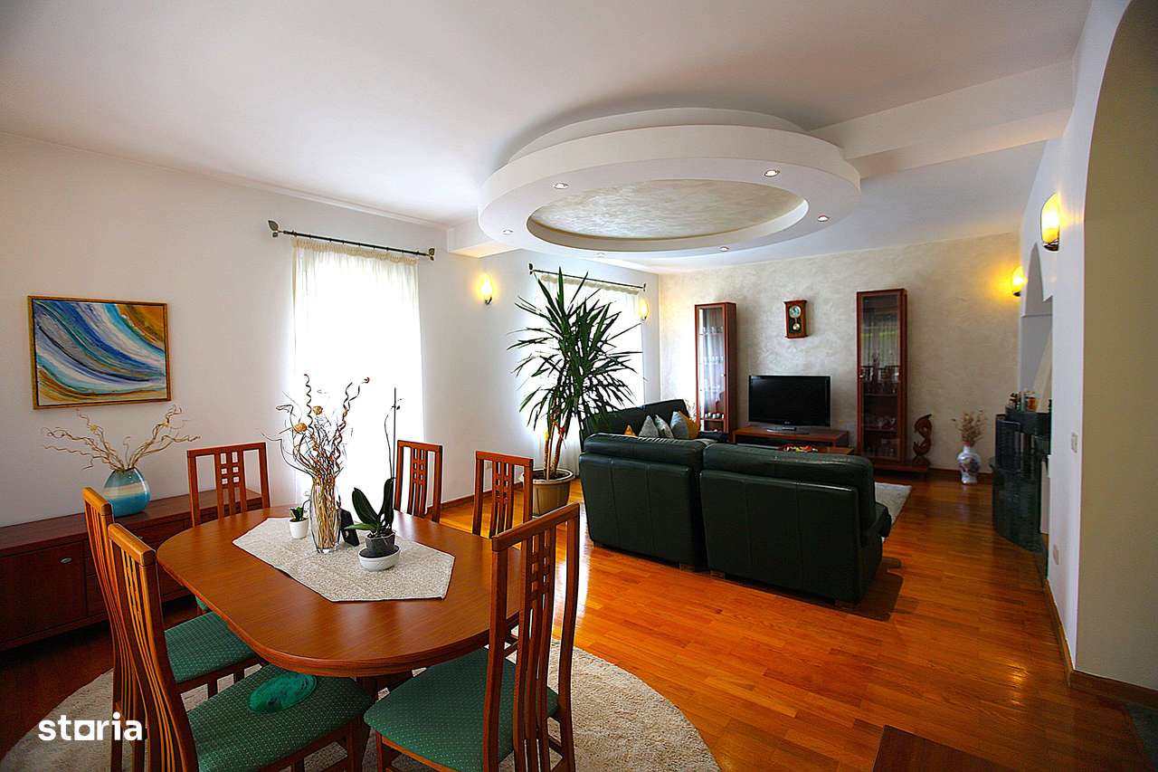 Vila deosebita in cartierul Tractorul-8