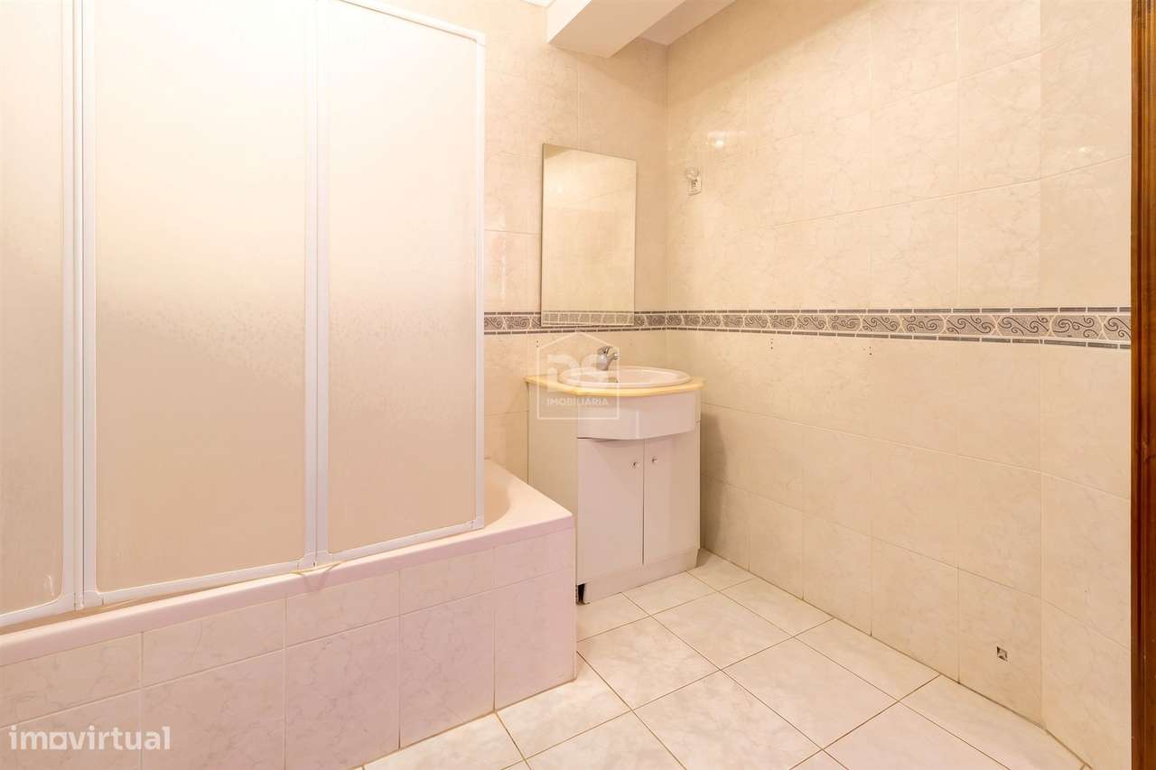 Apartamento T2 na Praia do Pedrogão - Leiria-12