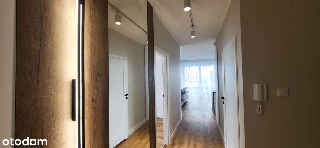 800m od Spodka, 13 piętro, 2 łazienki, klimatyzacja w każdym pokoju-4