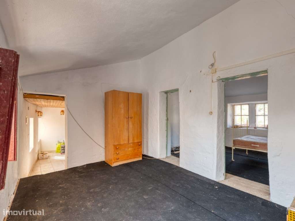 Conjunto de Cinco Imóveis urbanos com Terreno para venda em Caratão...-27