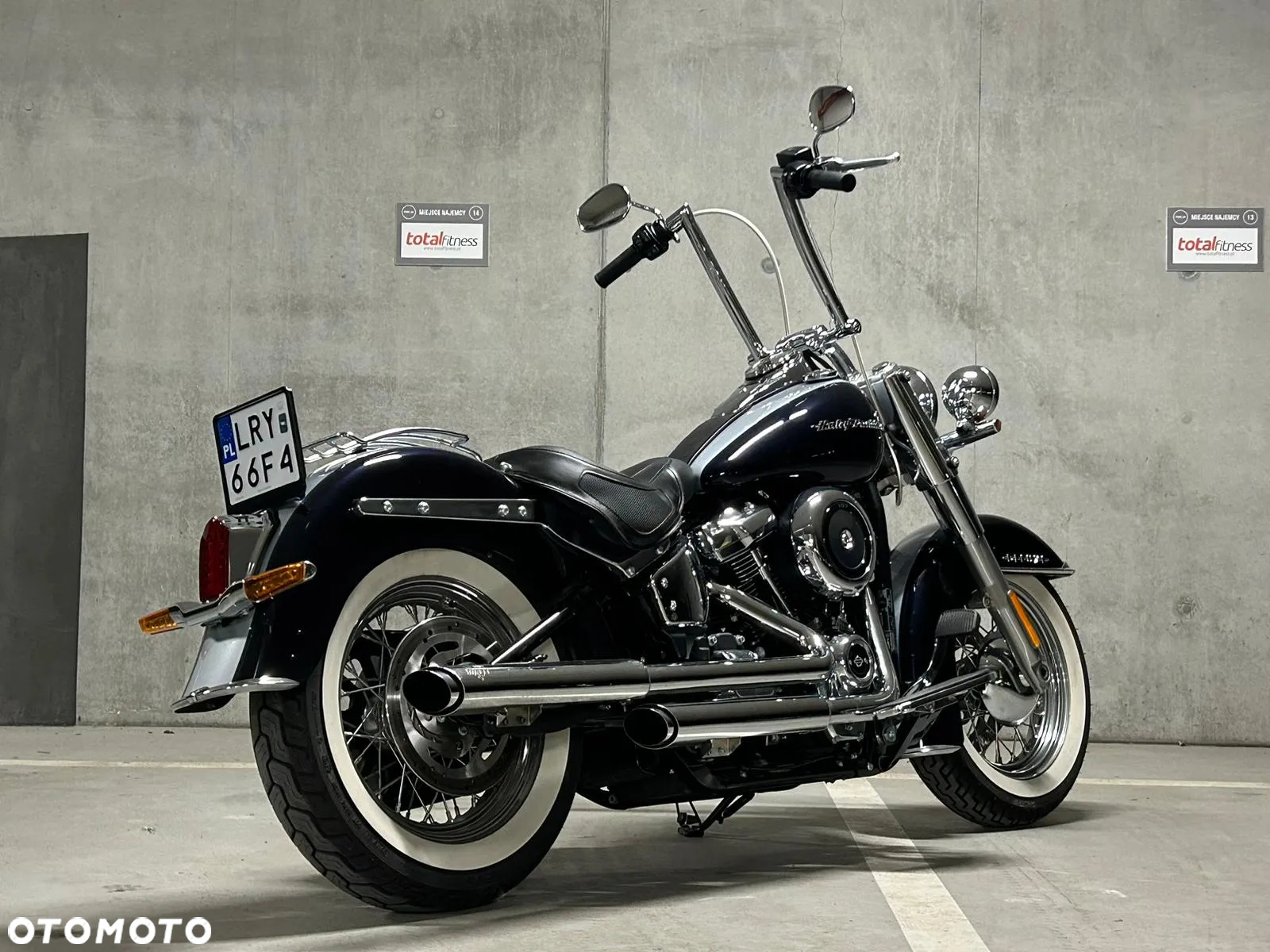 Harley-Davidson Softail Deluxe - 18