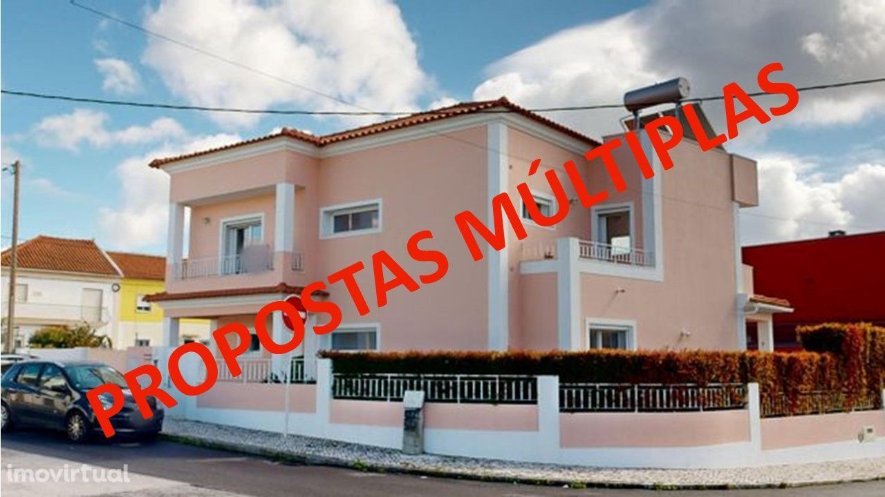 Moradia T4, A+, garagem, qualidade, 4 quartos, 3 em suite, 5WC, 271m2