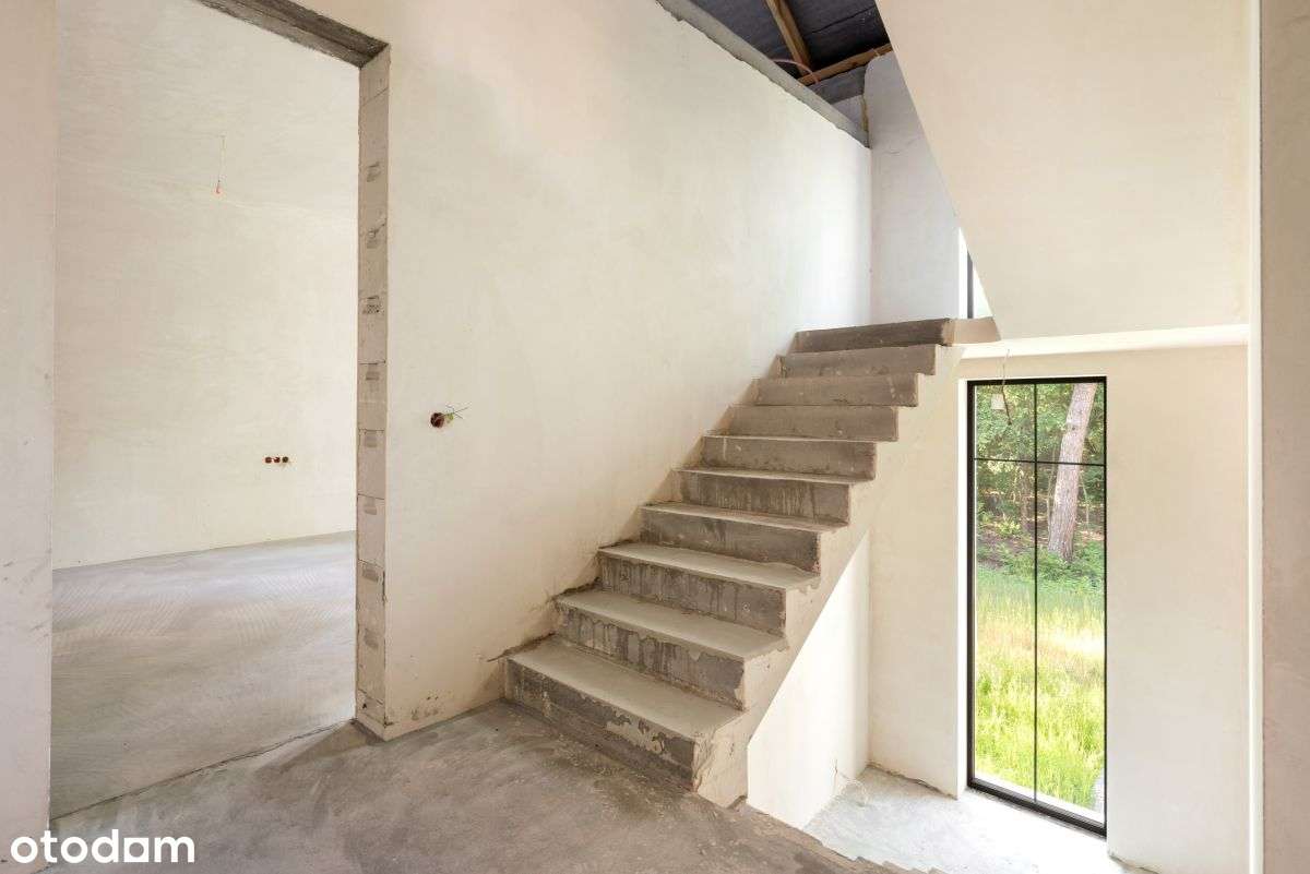 Elegancka willa w sercu sosnowego lasu-16