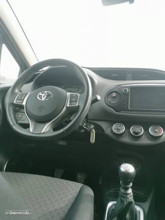 Toyota Yaris 1.4 D-4D S+PT+TP+PL Luxury - 3