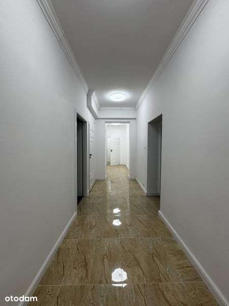 Duże mieszkanie w centrum miasta-6