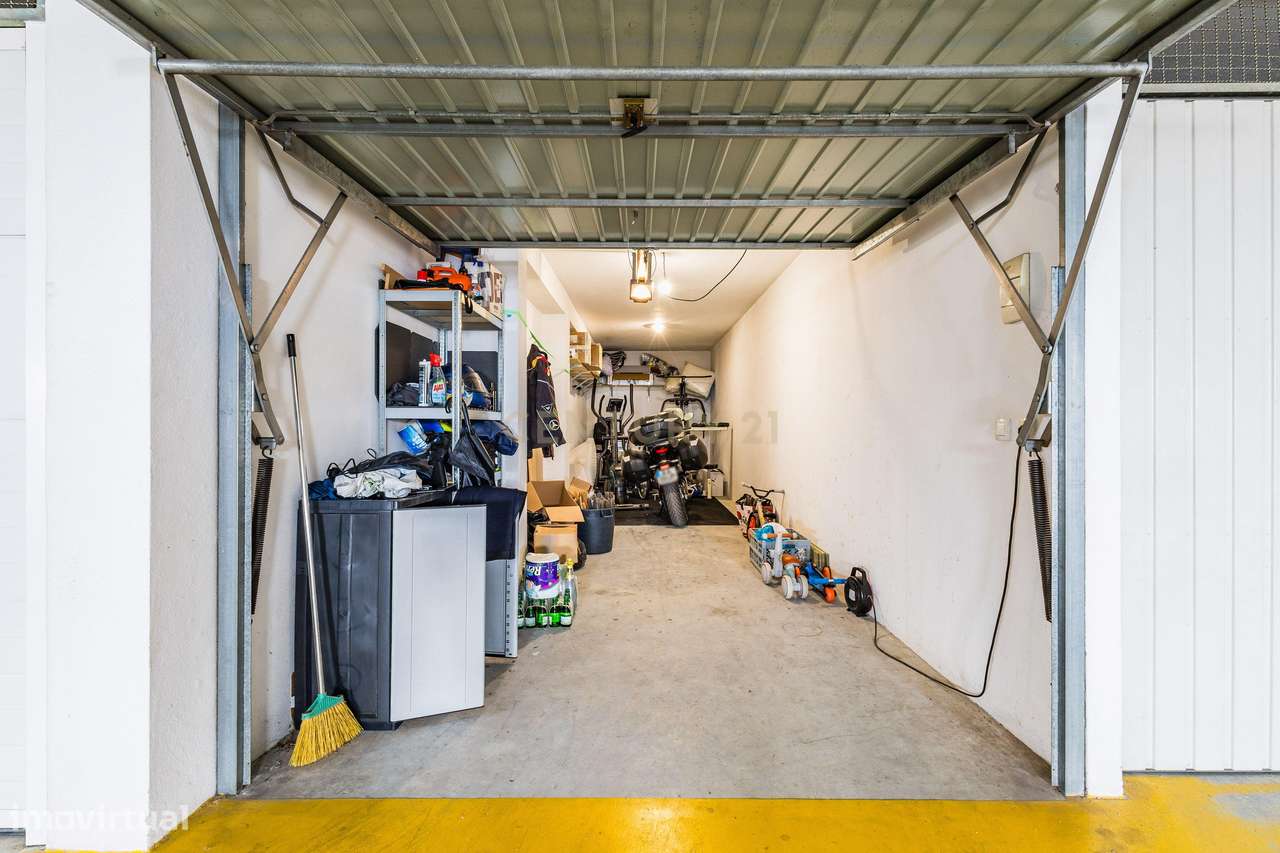 T3 com excelente exposição solar em Telheiro – Leiria-18