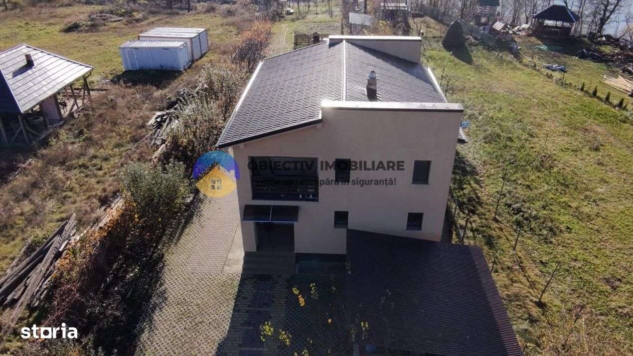 Casa si teren langa lacul Pangarati , mobilata si utilata - Imagine principală: 2/19