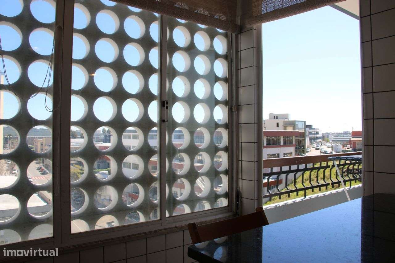 T4 (T5) , Vistas, 2 Elevadores - Centro Carnaxide-12