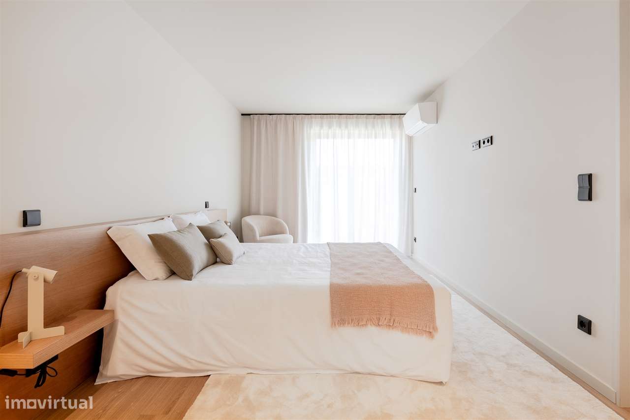 T2 Av República Gaia | T2 Santa Marinha Afurada | T2 Novo LYNQ-10