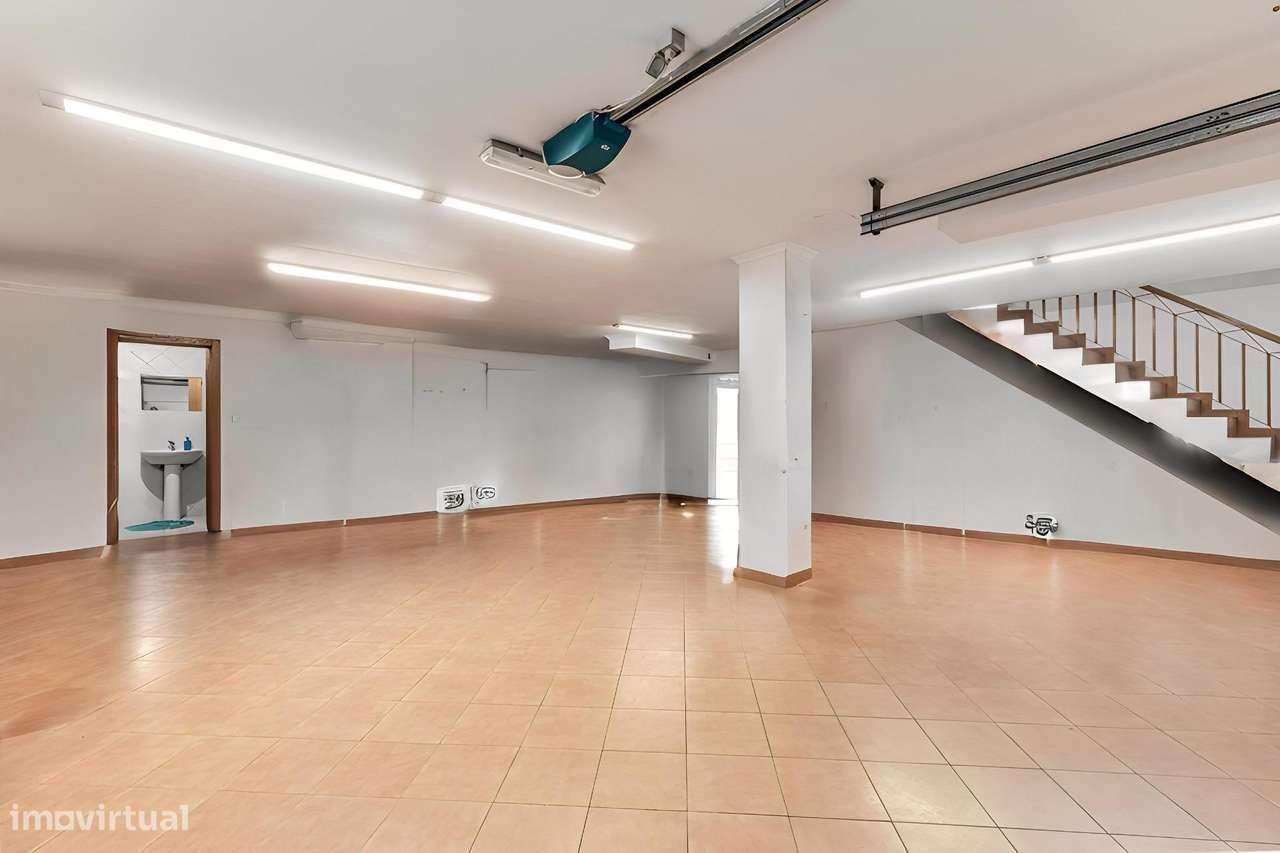 MORADIA ISOLADA T5 NA PÓVOA DE SANTA IRIA-4