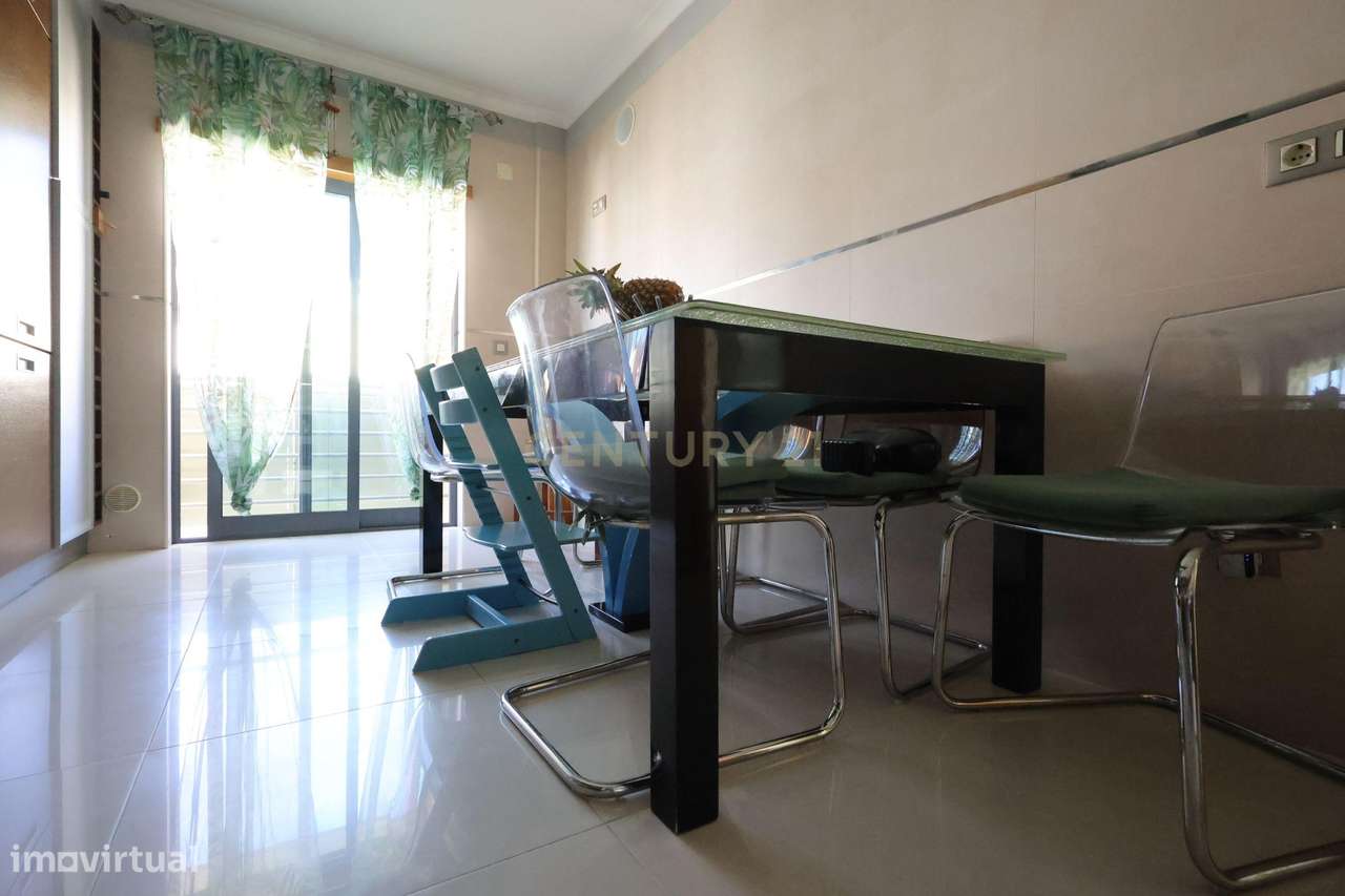 Apartamento Duplex T4 de Prestígio com Vista Rio | Alcochete-9