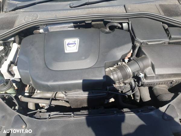 Dezmembrez Volvo S60 II D3 2010 motor 2.0D 120KW 163CP D5204 cutie de viteze manuala 6+1 usa portiera stanga dreapta fata spate bara aripa fuzeta planetara aripa oglinda dezmembrari piese - 6