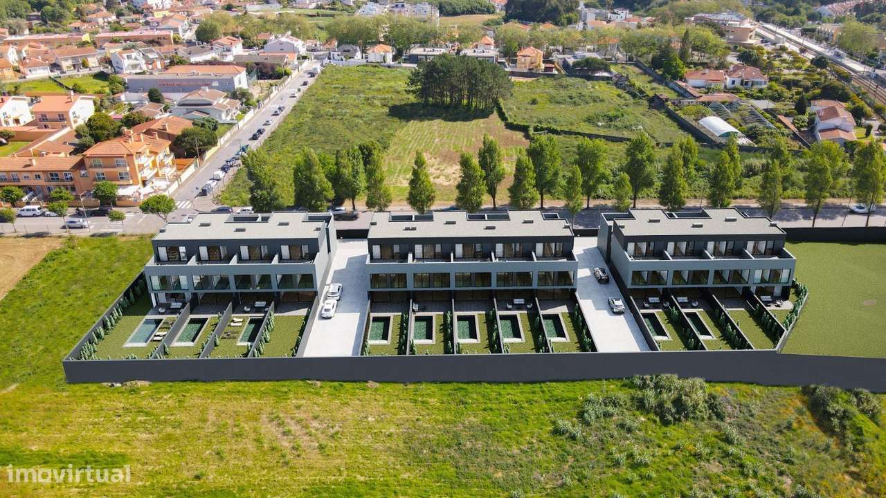 Condomínio de Moradias  em banda   em Francelos .-4