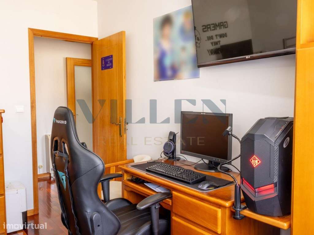 Apartamento T2 com Sótão e Garagem Fechada em Vila do Conde-14