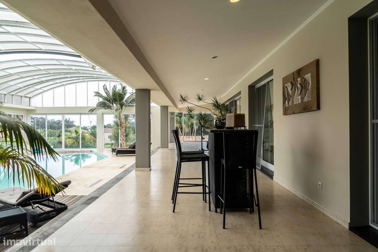 Luxuosa Moradia com 4 quartos localizada em Rosto do Cão - São Roque-34