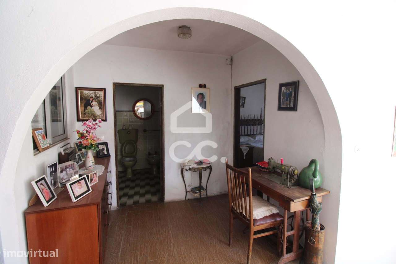 Moradia T4 para restauração com Potencial na Periferia de Chaves - Grande imagem: 5/21