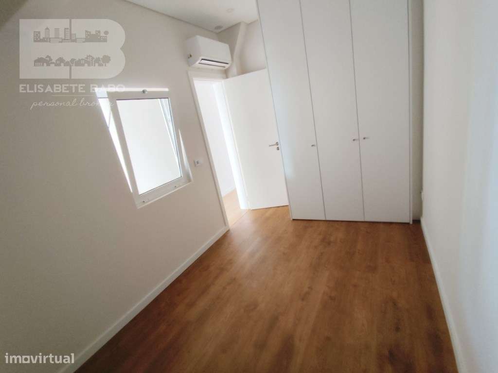 Fantástico apartamento T2+1 no Centro do Montijo-39