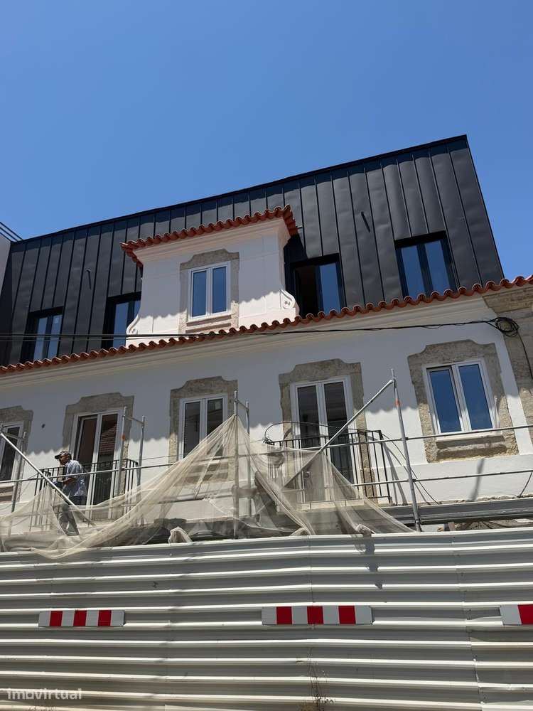 T1 Duplex | Centro Carcavelos | Elevador | Arrecadação-14