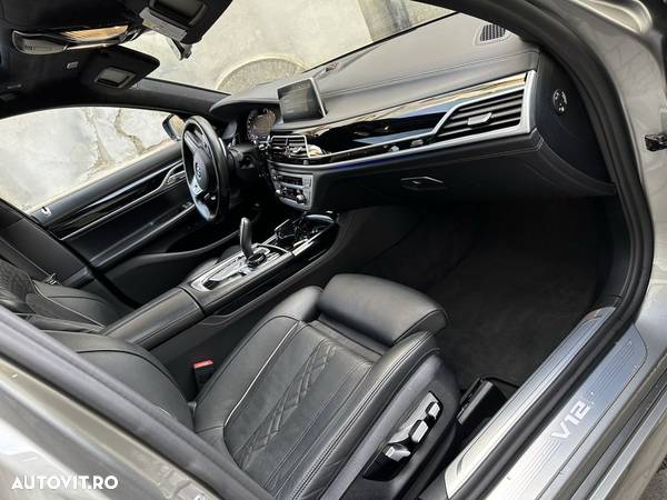 BMW M7 M760Li xDrive V12 Excellence - 12