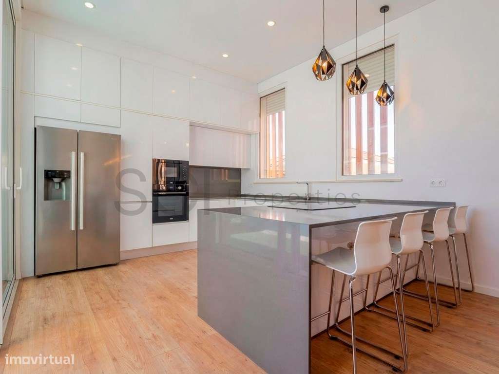 Moradia T4 Térrea Luxo | Piscina | Belverde - Grande imagem: 4/56