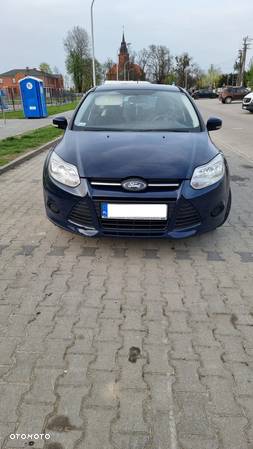 Ford Focus 1.6 Ambiente - 2