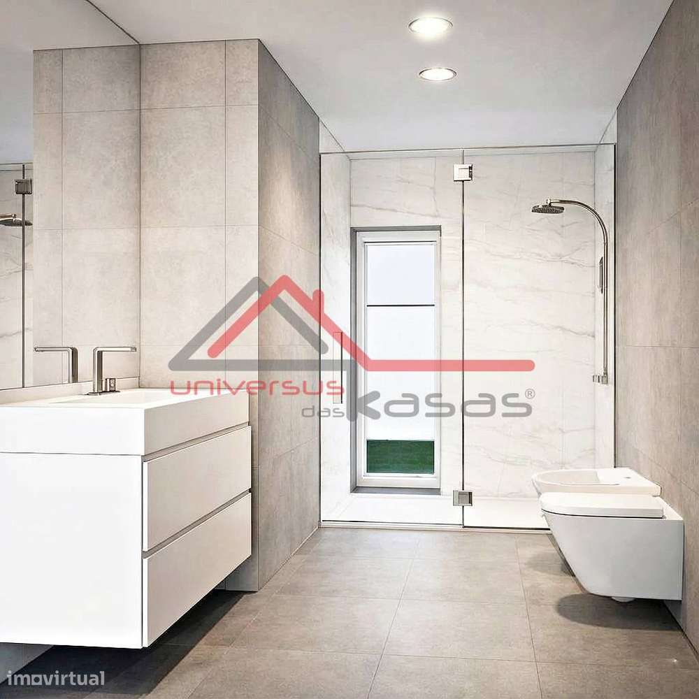 Moradia Nova Isolada V4 com Piscina e Jardim em Fernão Ferro-11
