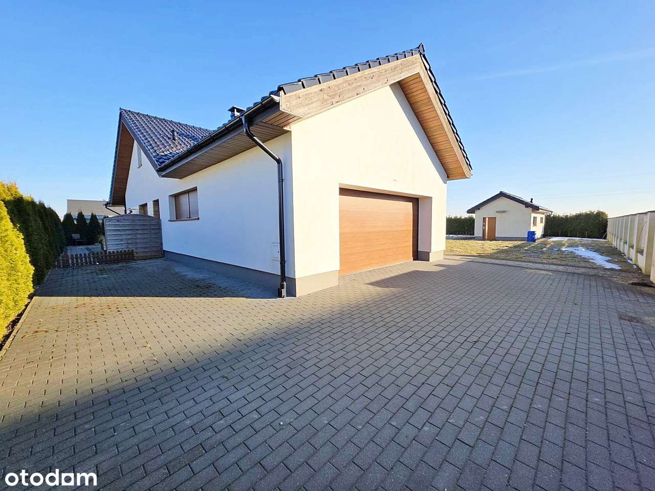Nowoczesny, parterowy z poddaszem użytkowym, garaż dwustanowiskowy.-19