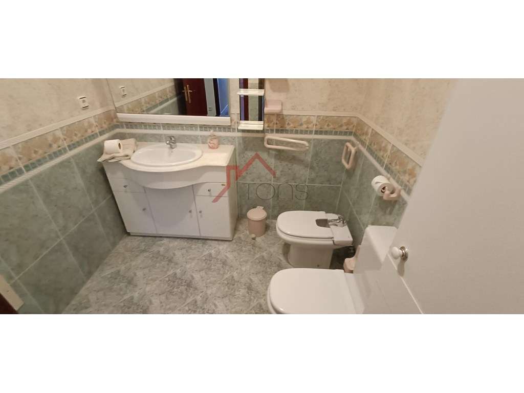 Apartamento T3 usado com elevador e garagem em Portimão, centro da ...-25
