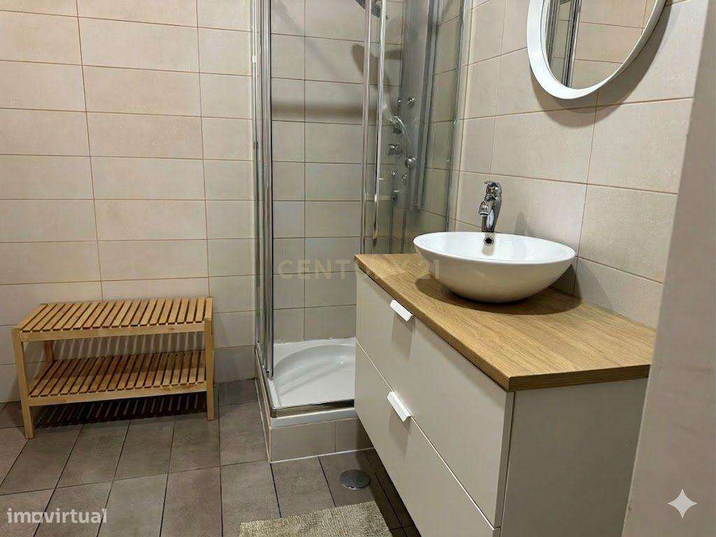 Apartamento T9 para Venda - com Rendimento Garantido - Grande imagem: 4/18