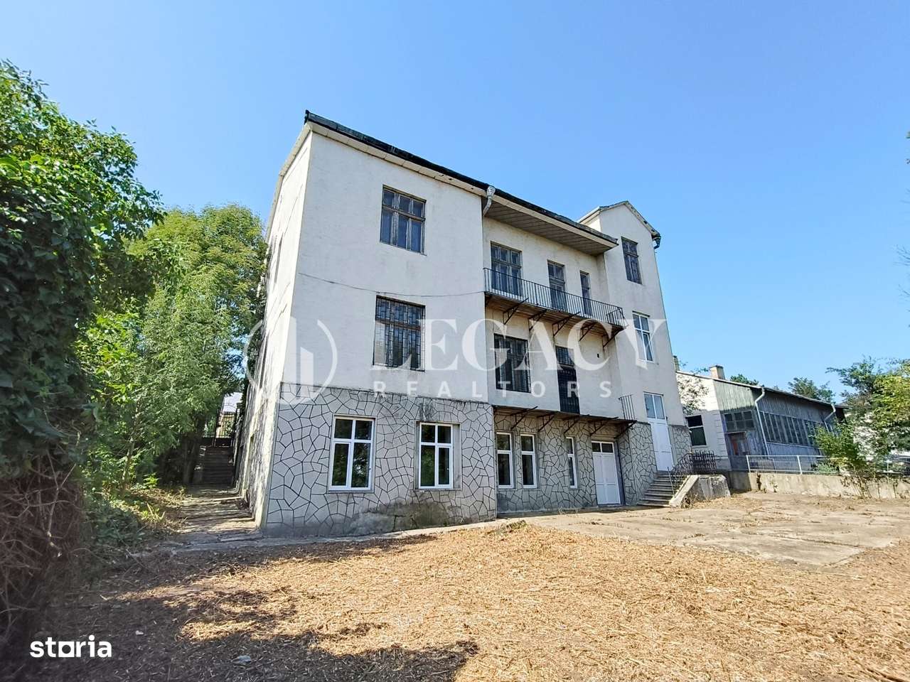 VÂNZARE/SCHIMB CU TEREN  - Clădire interbelică, centru oraș Siret-15