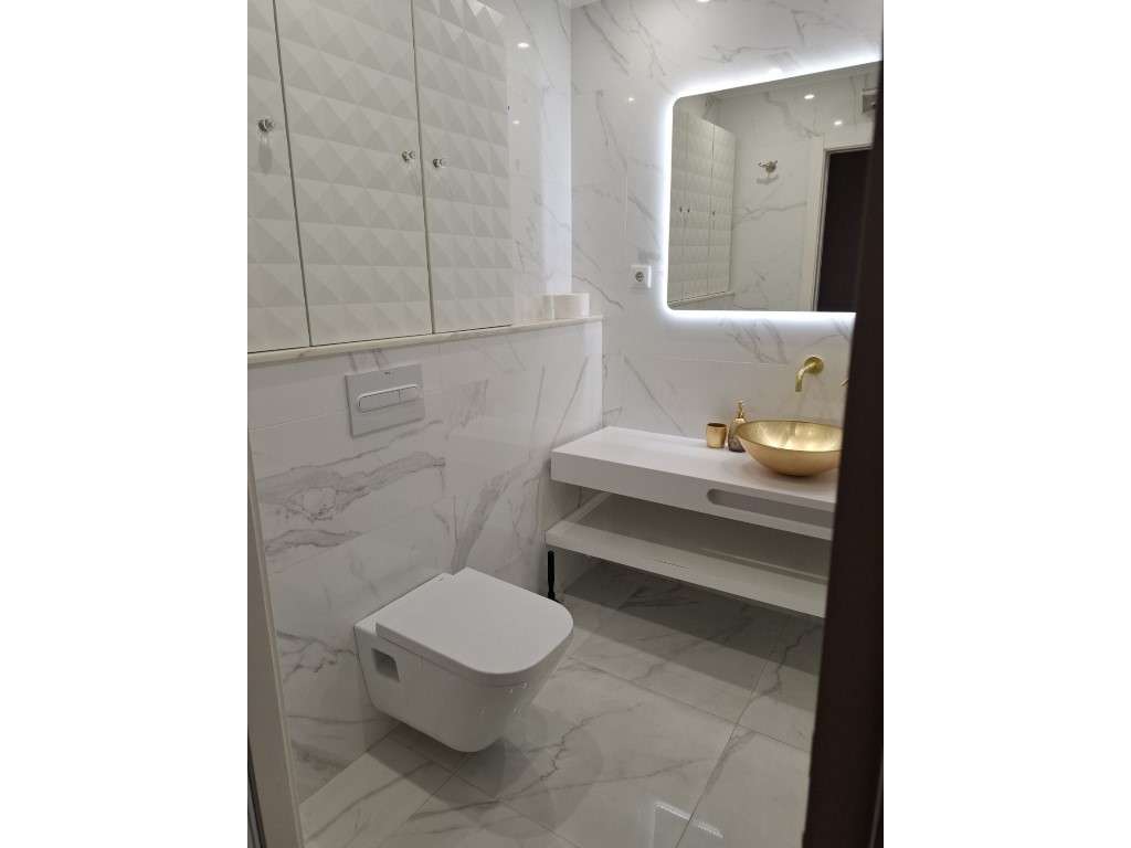 Apartamento de 4 Assoalhadas com 2 lugares de estacionamento - Grande imagem: 2/19