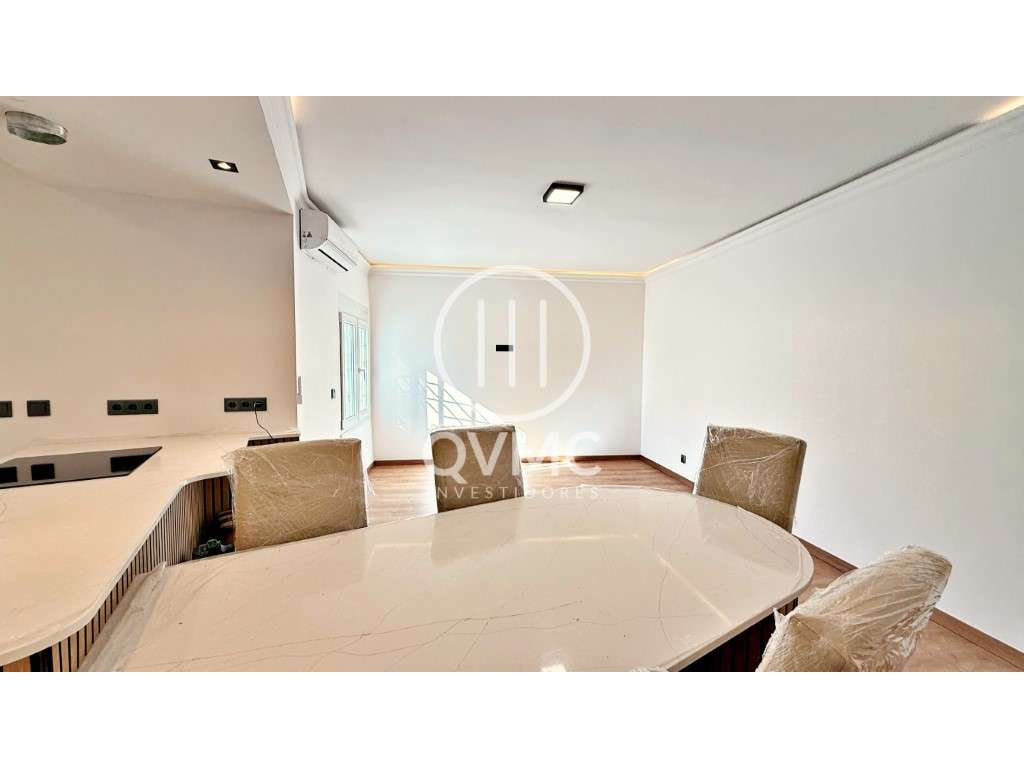 Apartamento T3 renovado em Carnaxide - Oeiras-6