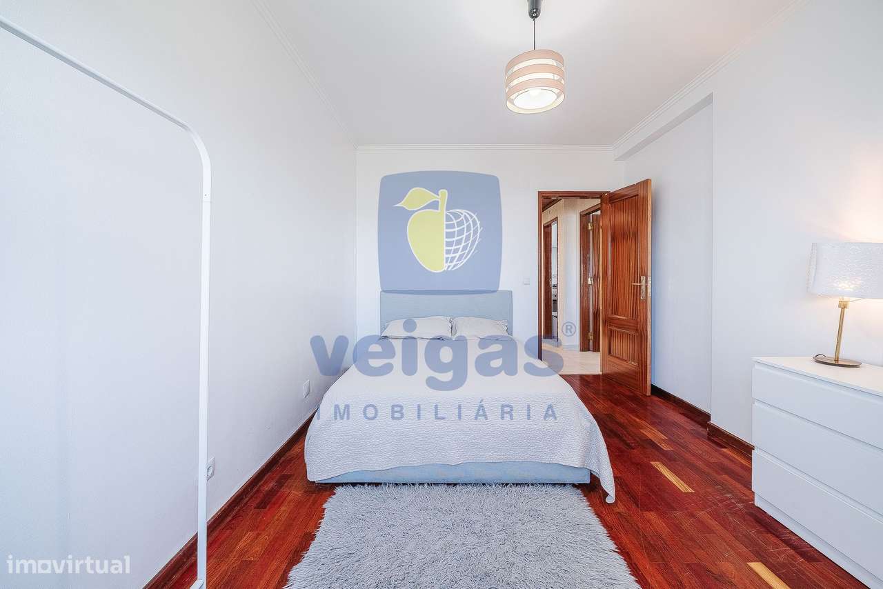 Apartamento T2 como novo, equipado e mobilado em Fitares-12