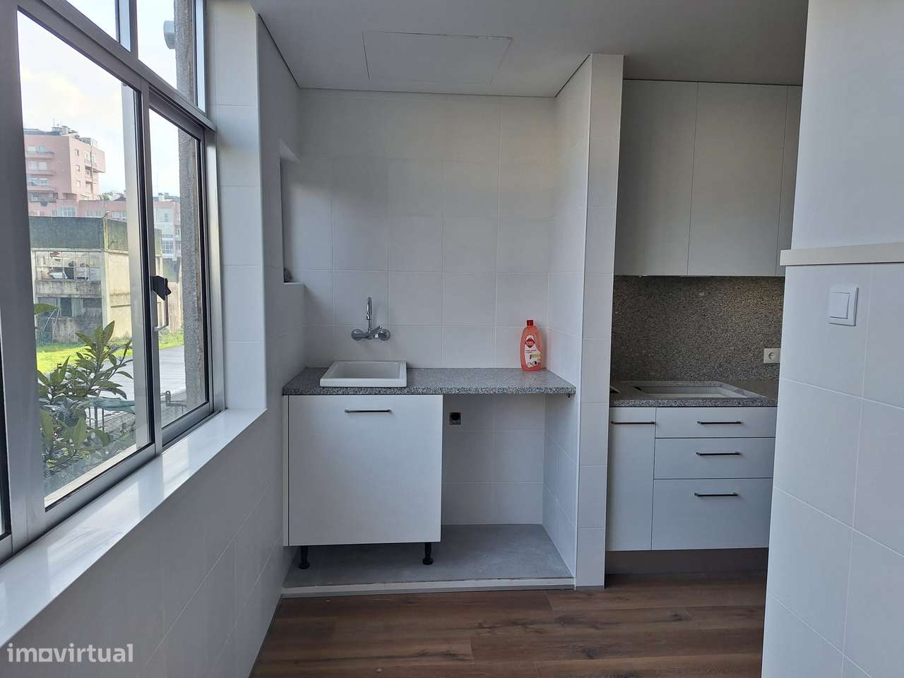 T2 Renovado, Junto à Clinica de Sta. Tecla, Braga - Grande imagem: 4/14