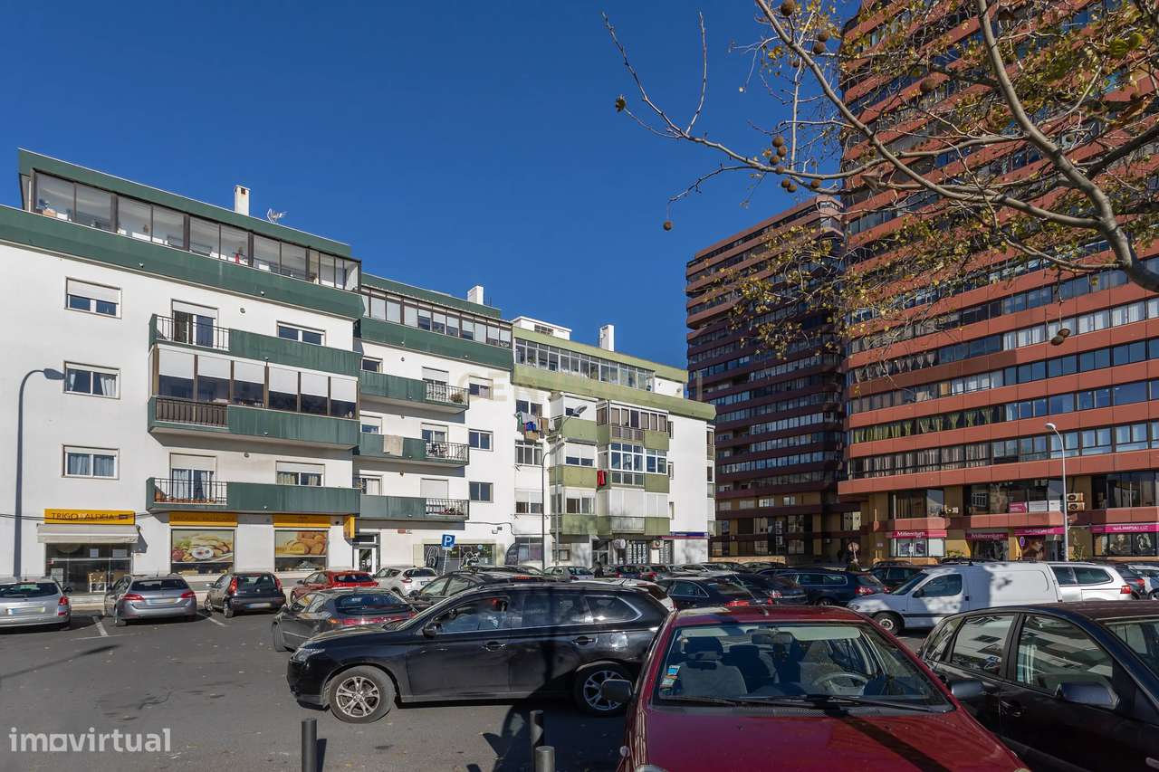 APARTAMENTO | 2 Quartos | 1 Casa de Banho | Renovado | Arrecadação | �-37