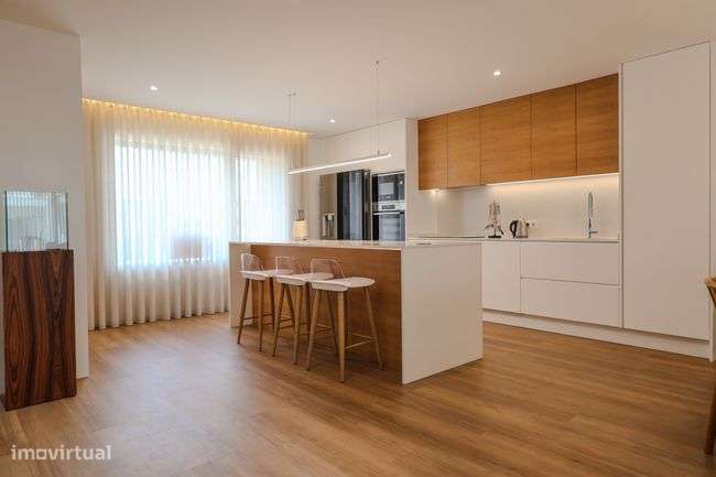 Moradia T3 Seminova em, Braga | Acabamentos de Luxo com Jardim-4