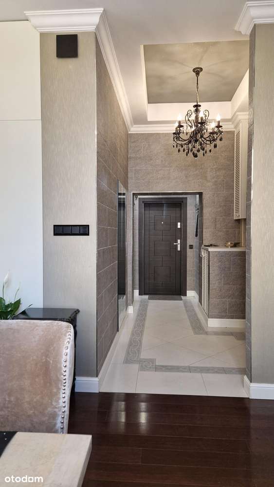 Stylowy apartament w kamienicy z loggią-12